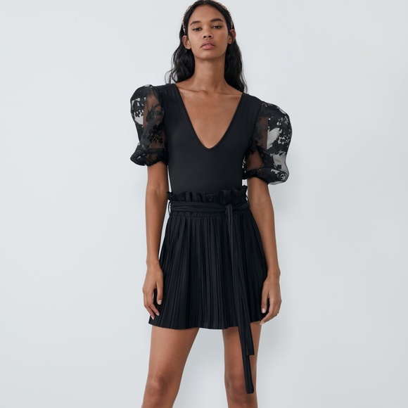 Zara Black Mini Belted Pleated Skirt 